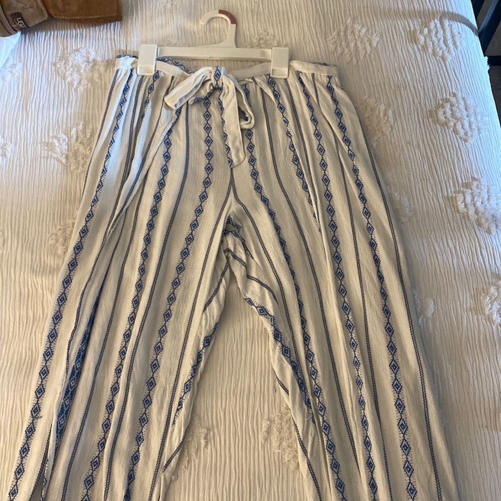 Roxy flowy pants
